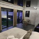 Oda ve Kahvaltı Wrzos 3*