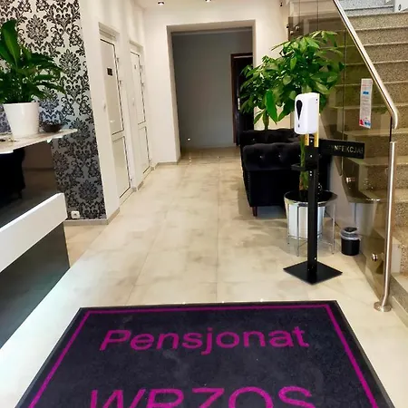 Wrzos فندق مبيت وإفطار