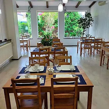 Wrzos Bed & Breakfast 3*