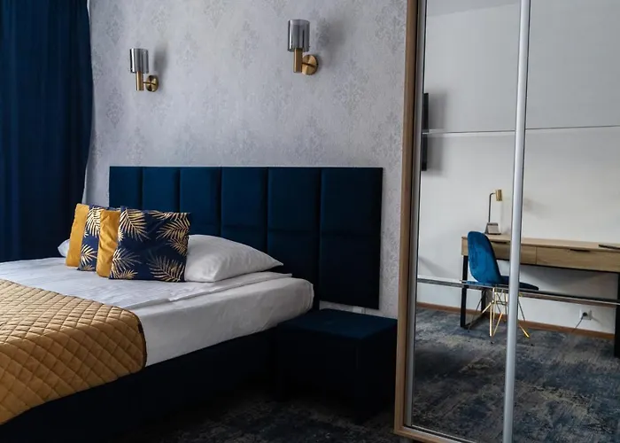 לינה וארוחת בוקר Wrzos 3*