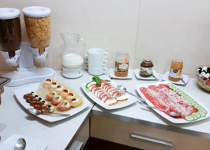 לינה וארוחת בוקר Wrzos 3*