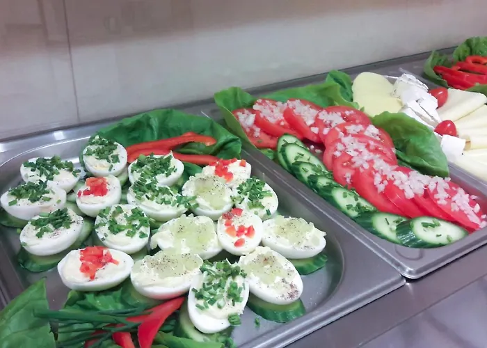 לינה וארוחת בוקר Wrzos